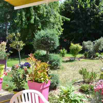 Hôtel Le Castel Hotel Exterior