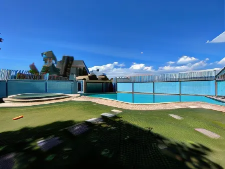 Argao Seabreeze Hotel Powered by Cocotel