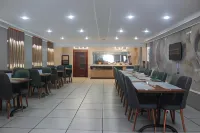 Altamira Hotel Hotel di Karakol