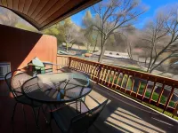 Whispering Pines Lodge