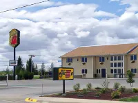 Super 8 by Wyndham Lewistown Hotel a 