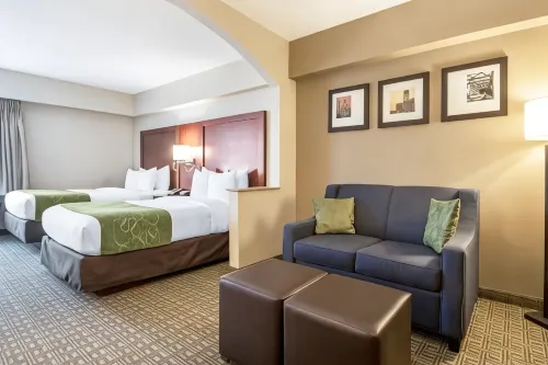 Comfort Suites at Woodbridge Hotels in Clark