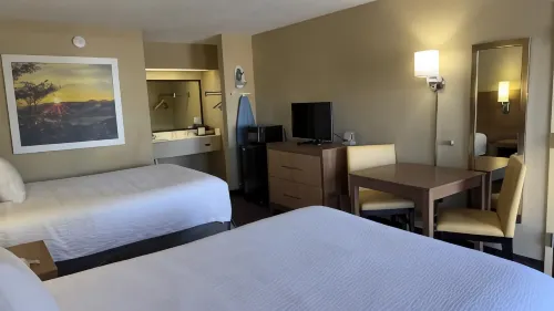 Days Inn by Wyndham Lexington/Columbia - Parking