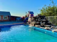 MRK Resort & Massage - Pools