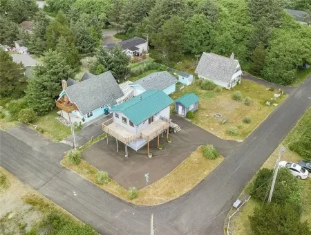 Ocean view house in Copalis Отели в г. Копалис Бич