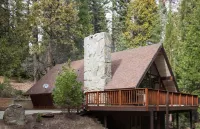 Spacious, 3BR/3Ba, A/C, EV charger, game room, pool table, 2 miles from Yosemite