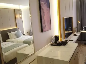 H Luxury Hotel