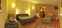 LH Albergo Il Picchio Hotels in Scanno