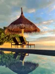 Malahini Kuda Bandos Resort - Pools
