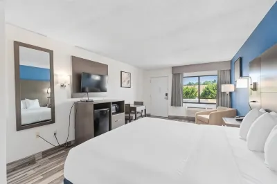 Baymont by Wyndham Orlando East Hôtels à proximité de : Spectrum Stadium