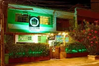 Ding-Dong Hostel Hotels in 
