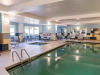 Holiday Inn Express & Suites RALEIGH SW NC STATE by IHG โรงแรมใกล้หอระฆังอนุสรณ์
