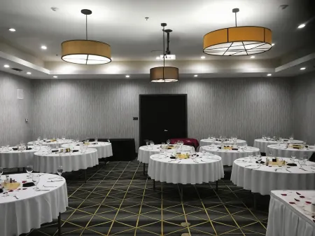 Holiday Inn & Suites Mckinney - N Allen Отели в г. Фэрвью