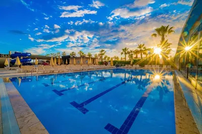 Club Wasa Holiday Village Hotel Hotel di Elikesik