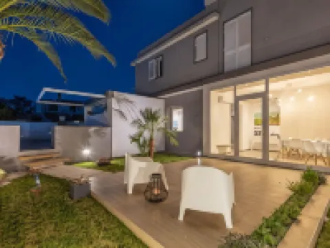 アウリエンツィア ラグーザのホテル