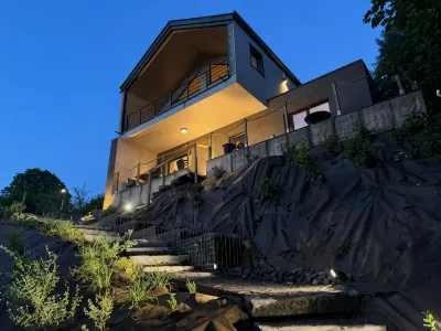 Meuse Cottage Hotels in Hastière