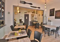 L'Escale de la Gare Hotels in Saumur