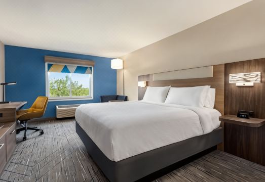 홀리데이 인 실내 수영장