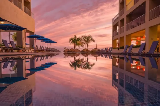 Decameron la Marina Guayabitos, Ramada All-Inclusive Resort