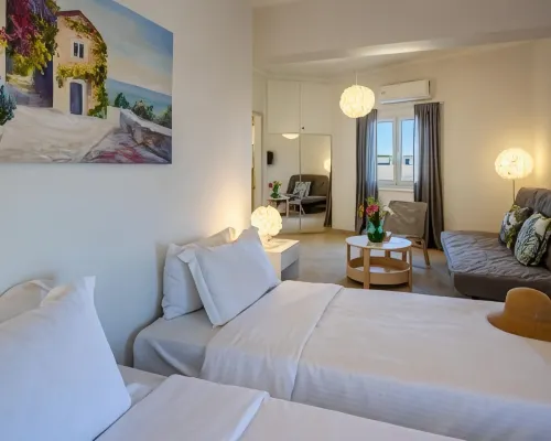 Hotel Bretagne Hotels near Ntougkla Square