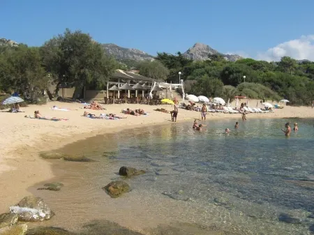 MAISON 150m2 Rd C DE VILLA SUR LE GOLF DE CALVI for 4 to 8 adults clim Отели в г. Лумио