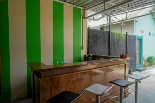 RedDoorz Syariah Near Terminal Mendolo Wonosobo 2