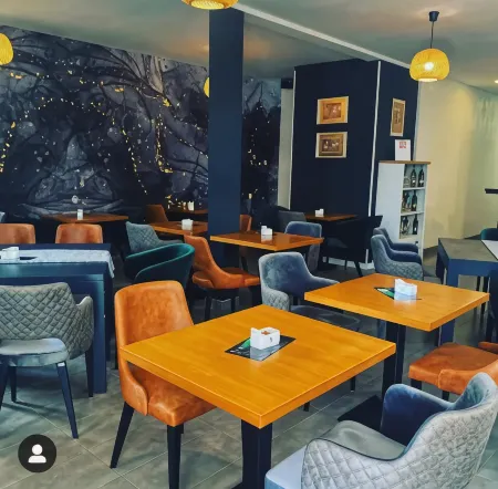 Hotel Vila White Отели в г. Трогир