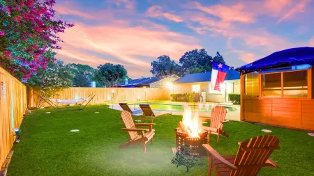 4BR/2B Home with Pool, Hot Tub, Fire Pit Отели рядом с достопримечательностью «AMA Gardens»