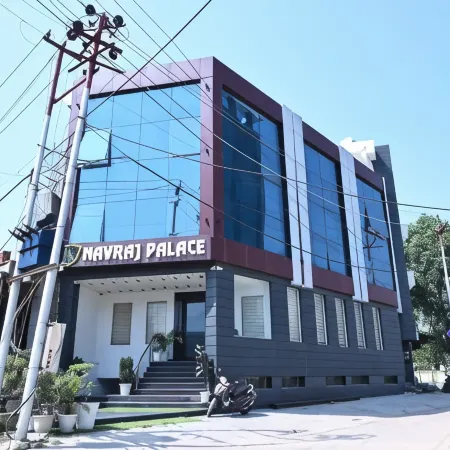 Hotel Navraj Palace