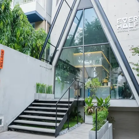 Express by M Village Nguyen Van Thu, a brand of Modern Village Lifestyle Отели рядом с достопримечательностью «Хо Кон Руа»