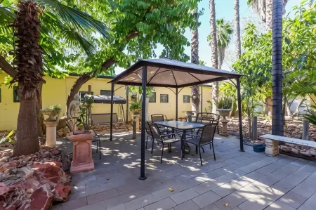 Elkira Court Motel Отели в г. Брейтлинг