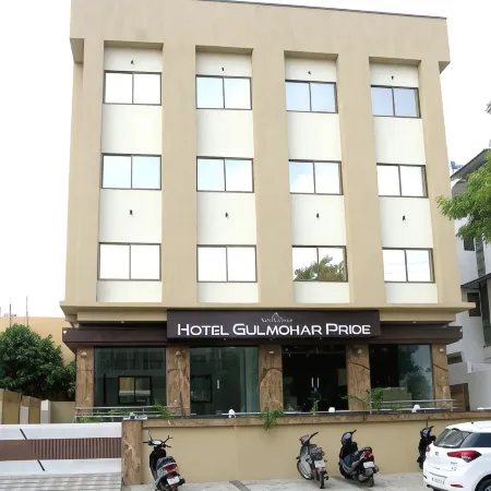 Hotel Gulmohar Pride
