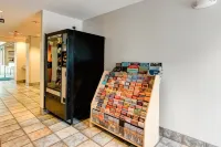 Super 8 by Wyndham Aurora East