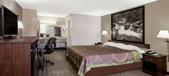 Super 8 by Wyndham Chattanooga Ooltewah Hotels in Hamilton County