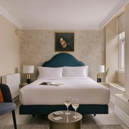Sonder Royal Garden Apartments New Town