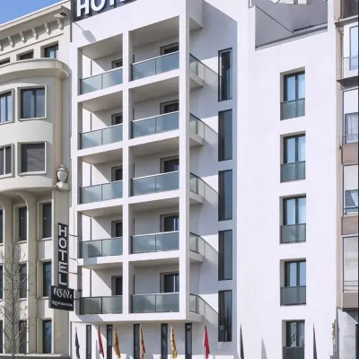 Hotel Real Hotels near Lleida Pirineus Railway Station