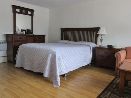 Stonehouse Motel and Restaurant