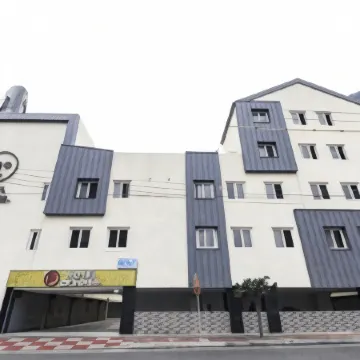 Hotel Yeogiuhtte Gwangyang Отели в г. Кванъян