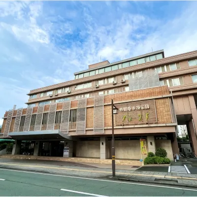 Suizenji Kyosai Kaikan Hotels near Lake Ezu