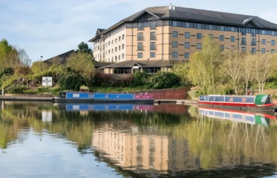 達德利梅里山國敦酒店