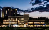 Lagobaum Hotel - parking