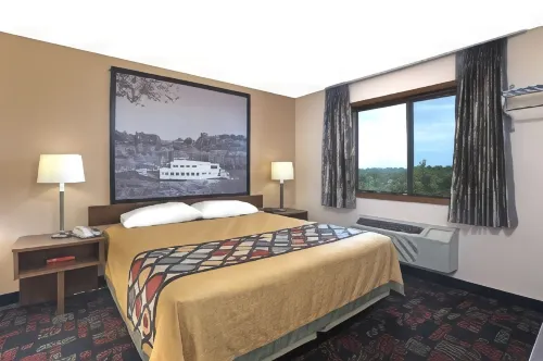 Super 8 by Wyndham Boonville