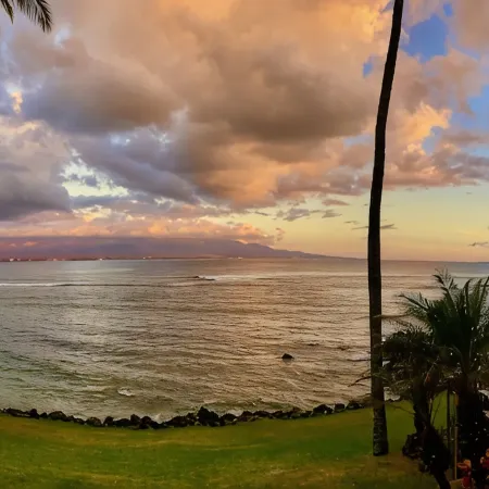Luana Moana Signature Oceanfront Maui-Ocean&Haleakala Views-FreeWiFi-A/C-Romance