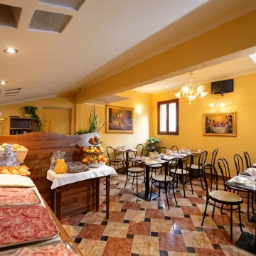 Hotel Città di Milano Отели рядом с достопримечательностью «Кастелло»