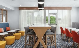 Hampton Inn by Hilton Bellingham Airport