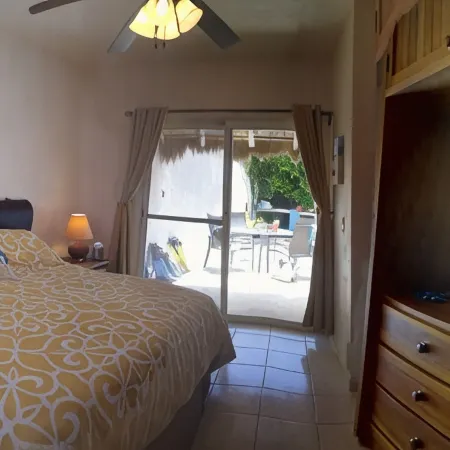 Affordable Beachfront  Paradise!     2 Bedrooms