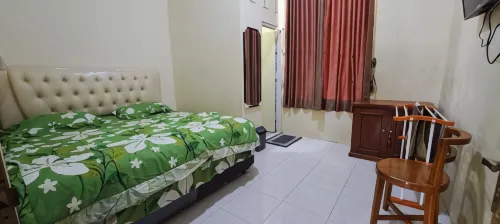 Homestay Naira Hotels in Lubuk Alung