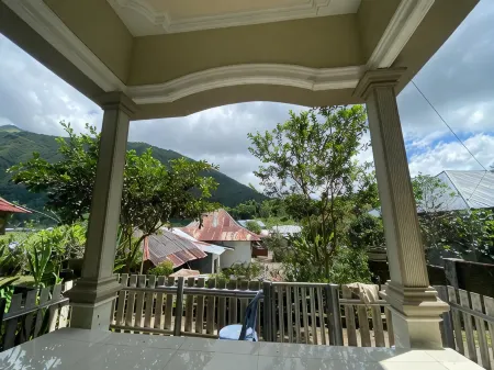 Nyampon Vila Отели рядом с достопримечательностью «Бакит Селонг»