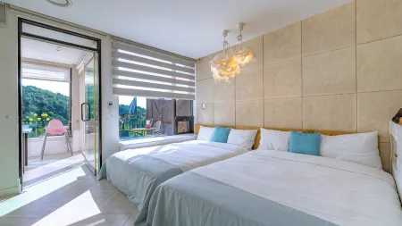 Damyang Ottete Kids Pool Villa