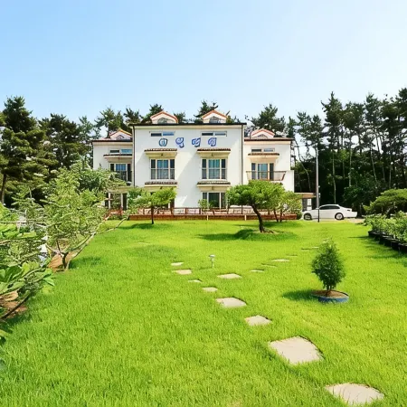 Chunjangdae Haemil Pension